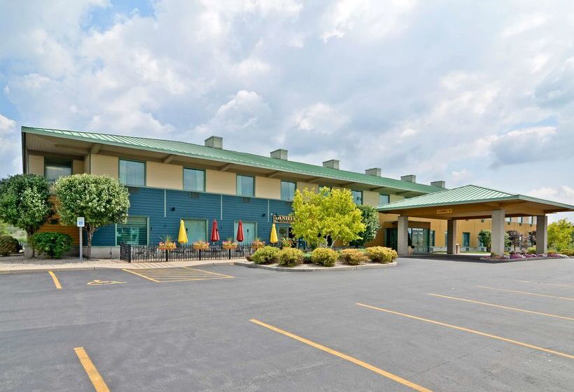 Отель Best Western The Inn At The Fairgrounds