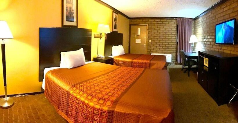 酒店 Carthage Inn
