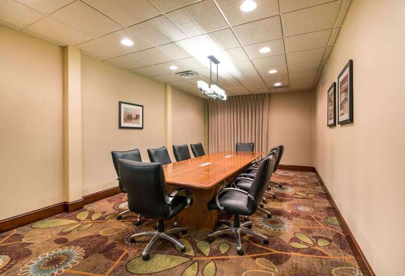 Clarion Hotel Convention Center