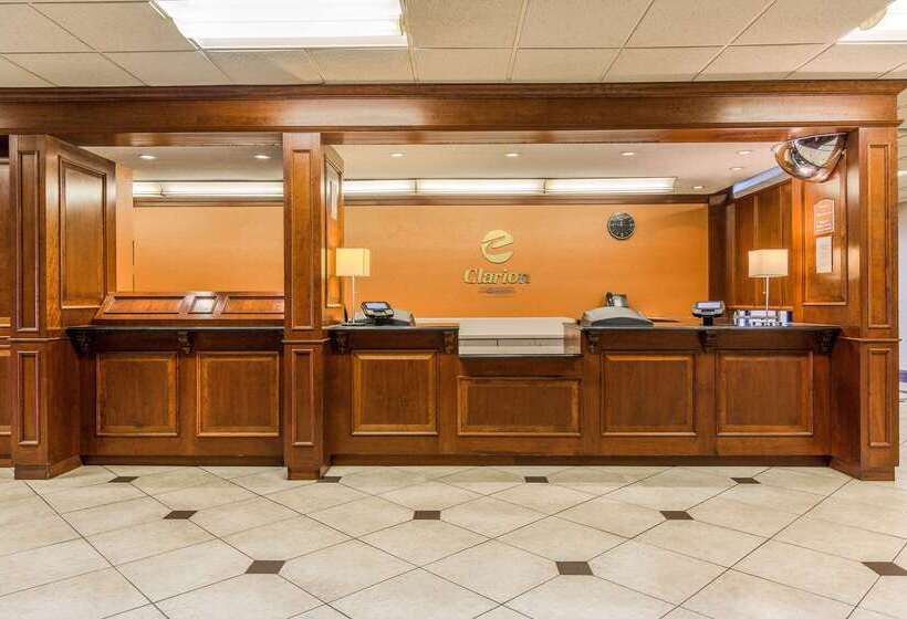 Clarion Hotel Convention Center