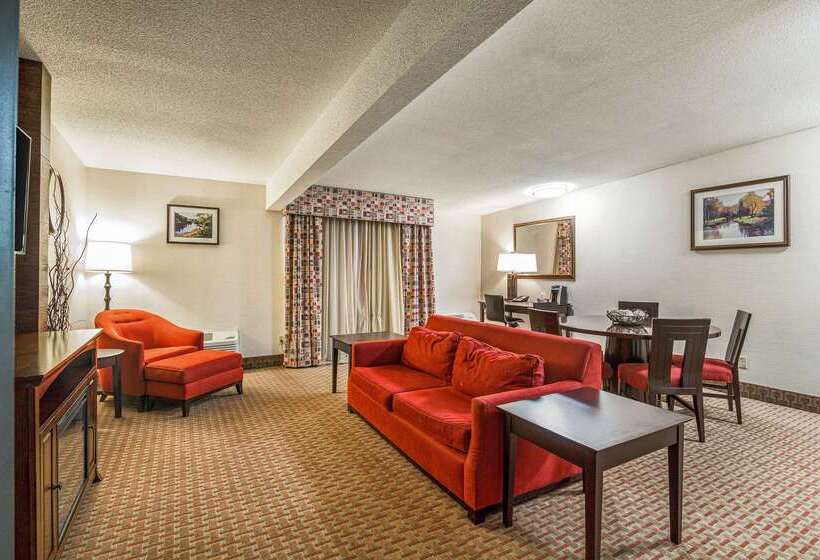 Clarion Hotel Convention Center