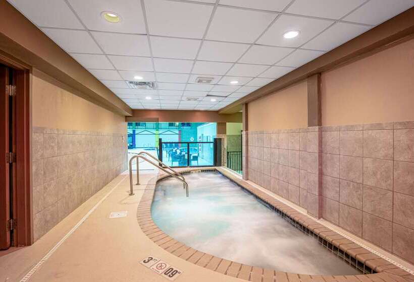 Clarion Hotel Convention Center