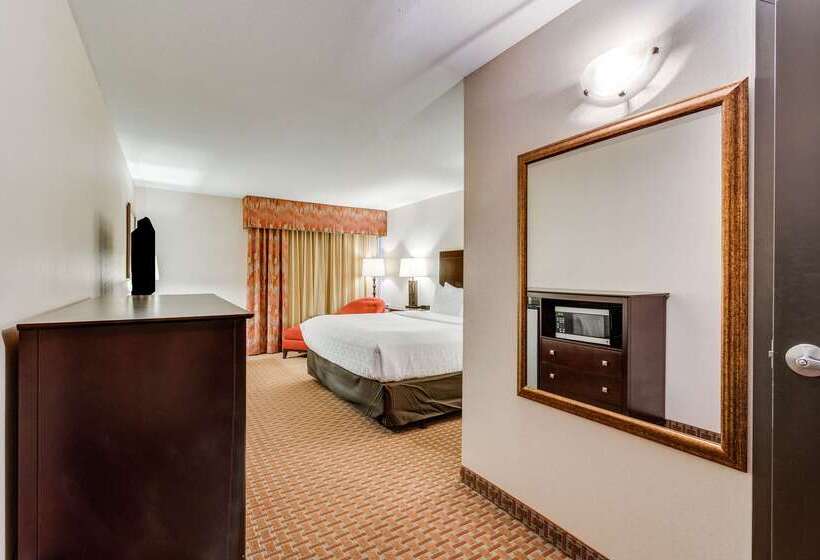 Clarion Hotel Convention Center