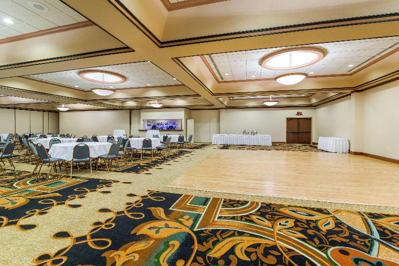 Clarion Hotel Convention Center