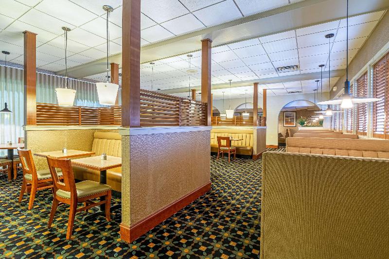 Clarion Hotel Convention Center