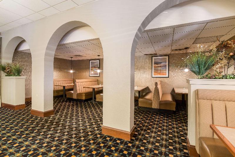 Clarion Hotel Convention Center