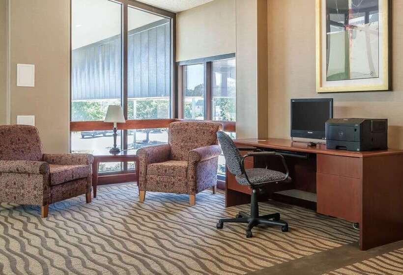 ホテル Comfort Inn  Hall Of Fame