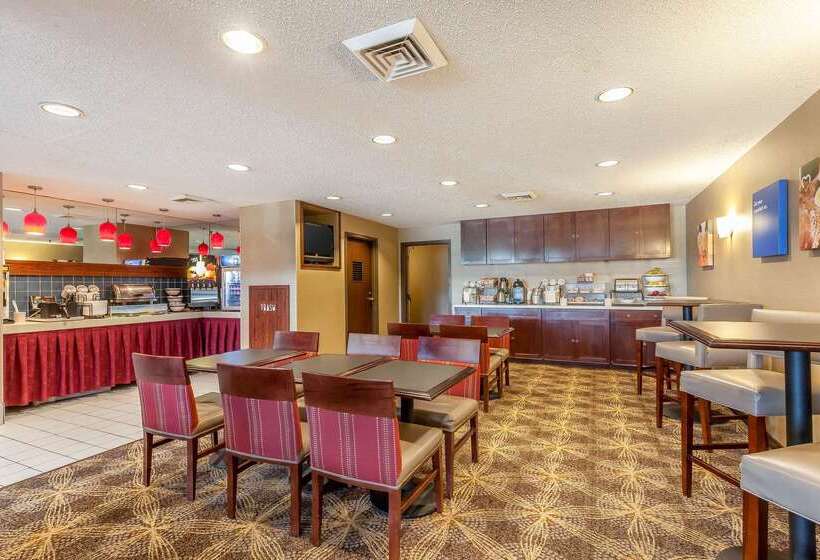 ホテル Comfort Inn  Hall Of Fame