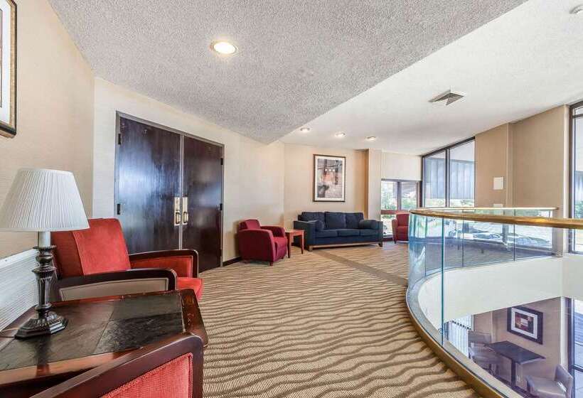 ホテル Comfort Inn  Hall Of Fame