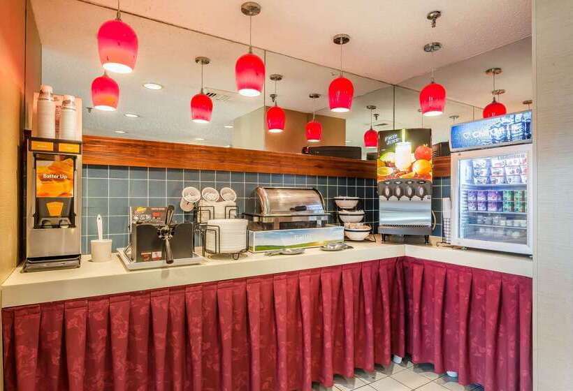 ホテル Comfort Inn  Hall Of Fame