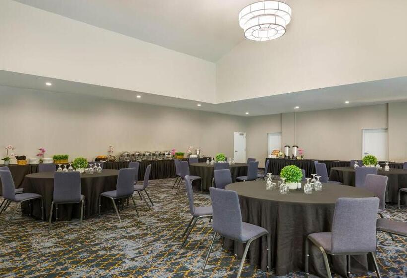 فندق Courtyard Rockaway Mount Arlington