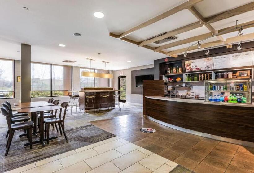 فندق Courtyard Rockaway Mount Arlington