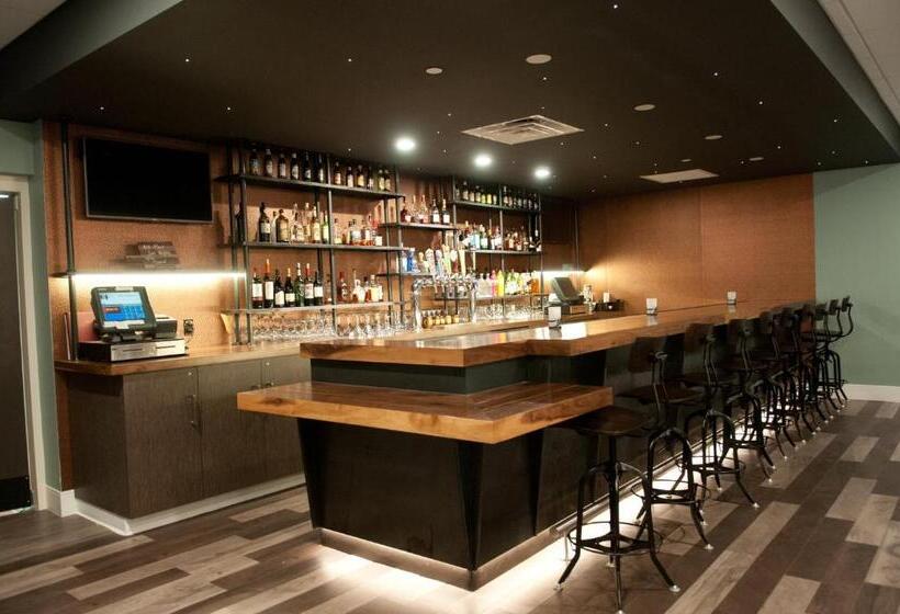 Crowne Plaza Hotel And Suites Pittsburgh South, An Ihg