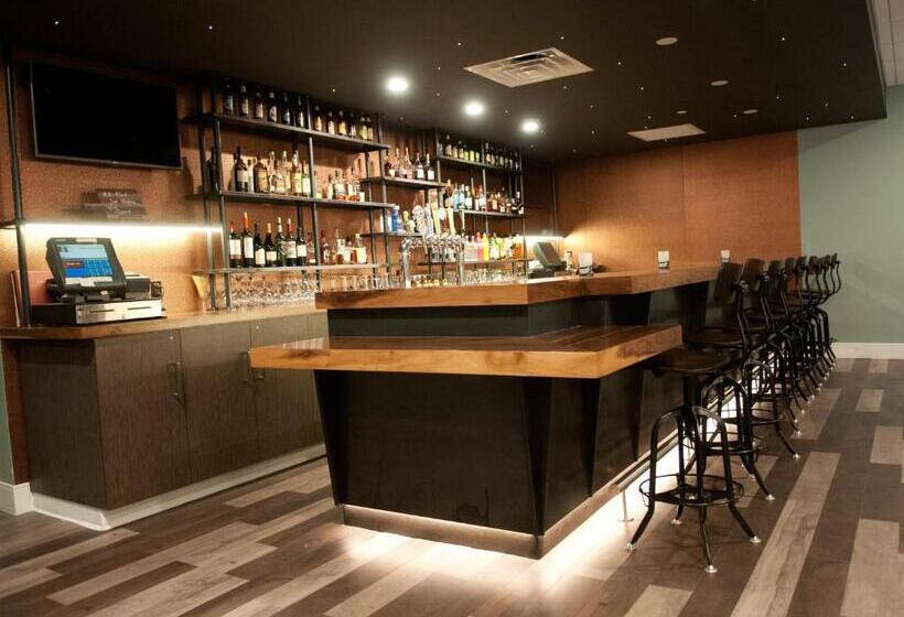 Crowne Plaza Hotel And Suites Pittsburgh South, An Ihg