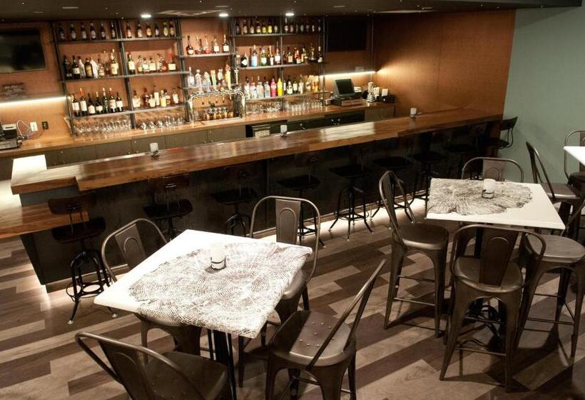 Crowne Plaza Hotel And Suites Pittsburgh South, An Ihg