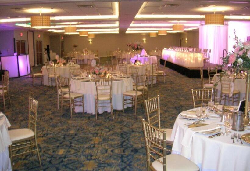 Crowne Plaza Hotel And Suites Pittsburgh South, An Ihg