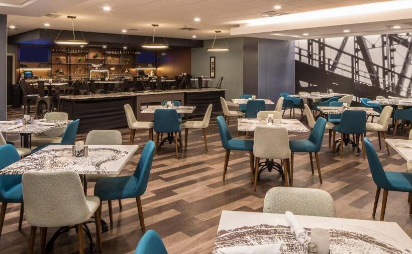 Crowne Plaza Hotel And Suites Pittsburgh South, An Ihg