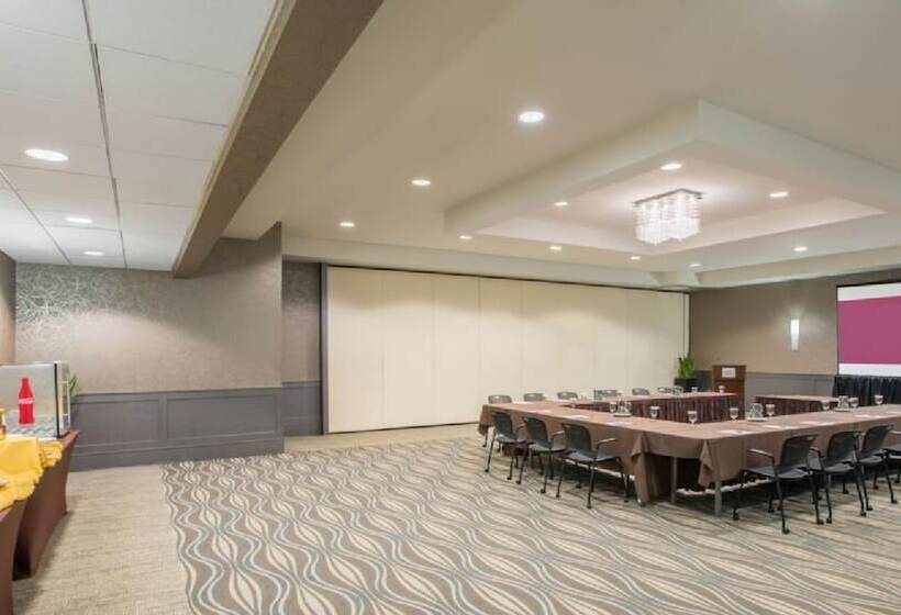 ホテル Crowne Plaza Suffern Mahwah, An Ihg