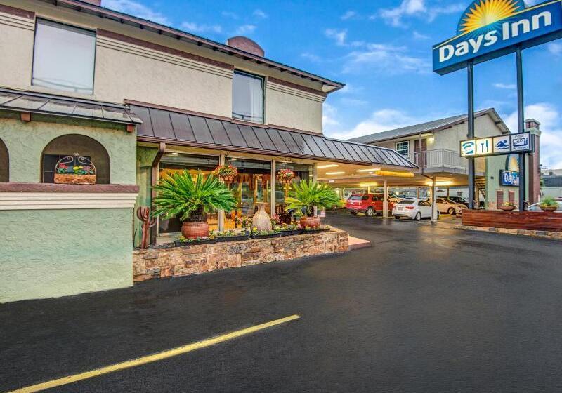 Отель Days Inn By Wyndham Austin/university/downtown