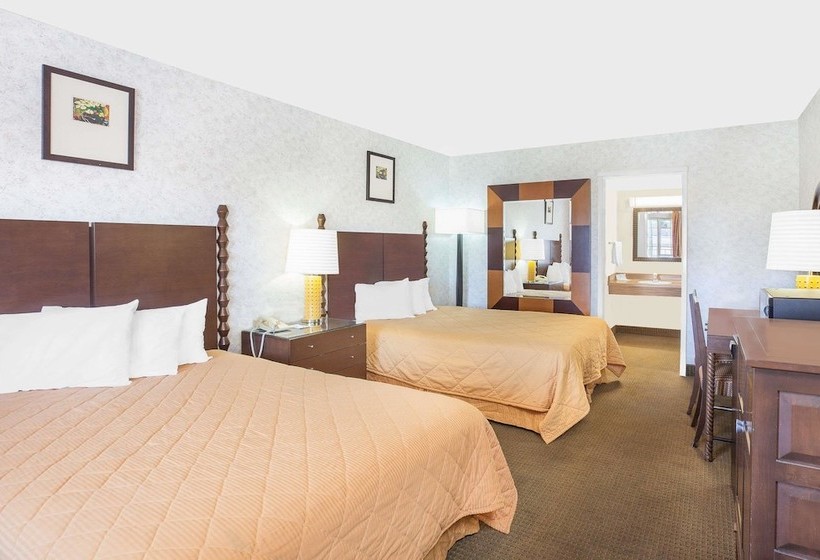 ホテル Days Inn By Wyndham Fresno Central