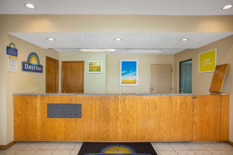 酒店 Days Inn By Wyndham Wichita West Near Airport