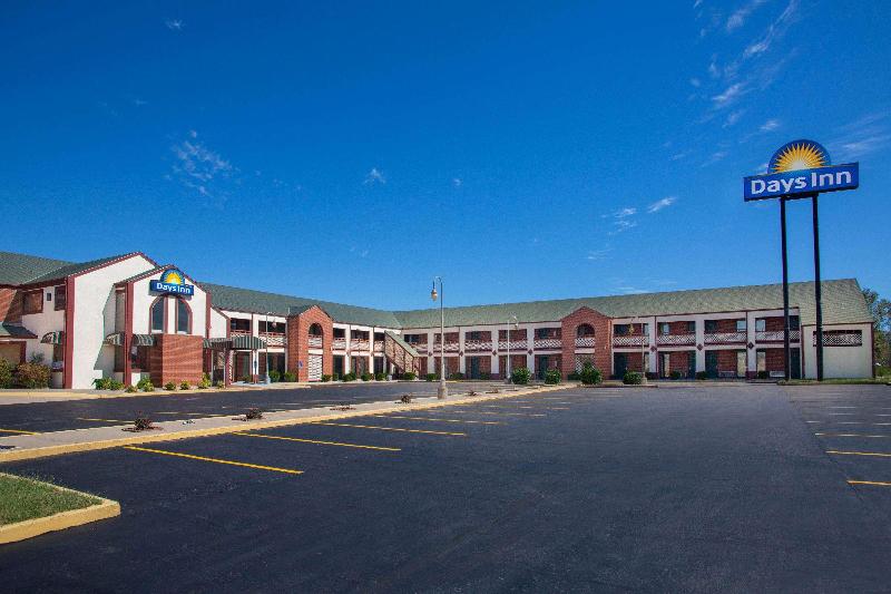 酒店 Days Inn By Wyndham Wichita West Near Airport