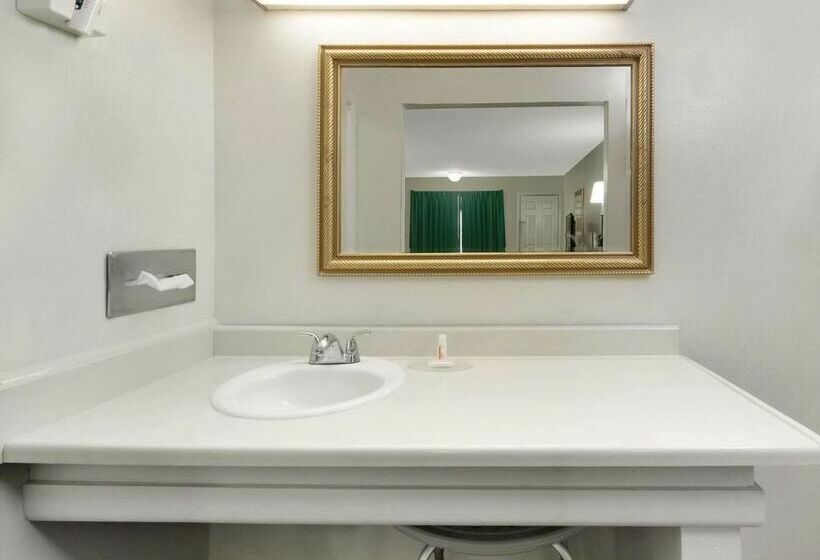 호텔 Days Innvernon, Texas