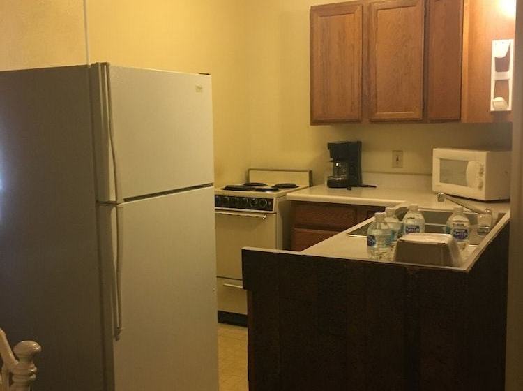 فندق Dj Main Street View Inn & Suites