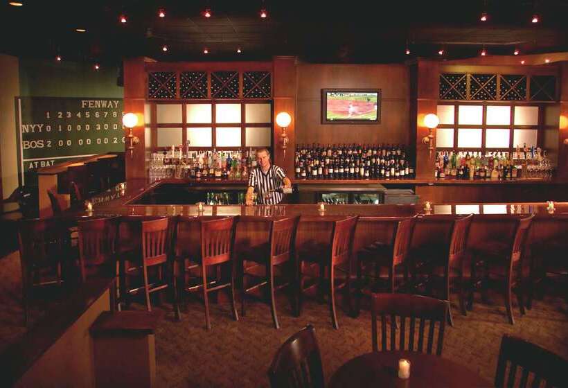 فندق Doubletree By Hilton  Boston  Milford