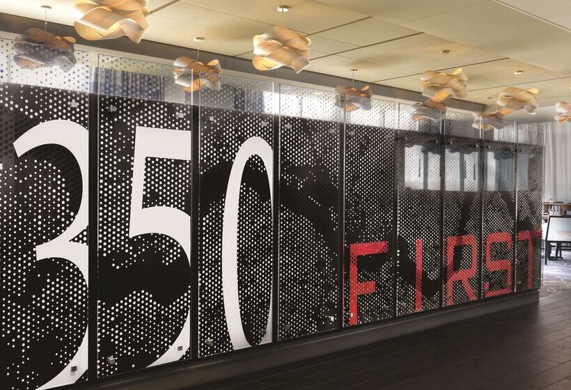 هتل Doubletree By Hilton  Cedar Rapids Convention Complex