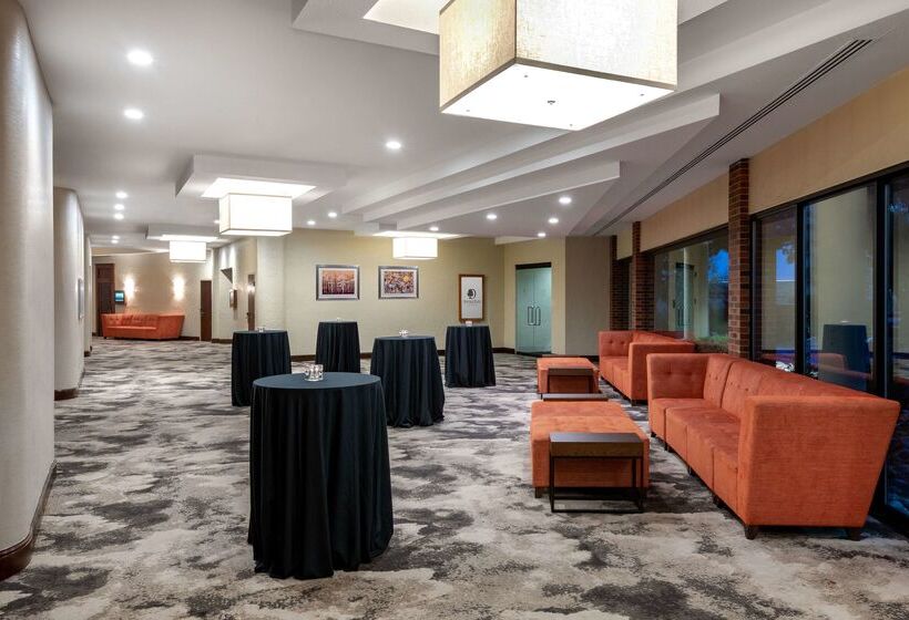 فندق Doubletree By Hilton Denver Aurora