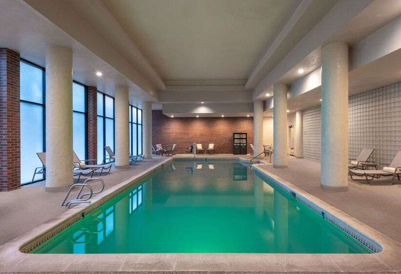 هتل Doubletree By Hilton Denver Aurora