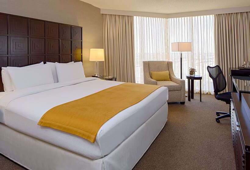 Doubletree By Hilton Hotel Houston   Greenway Plaza