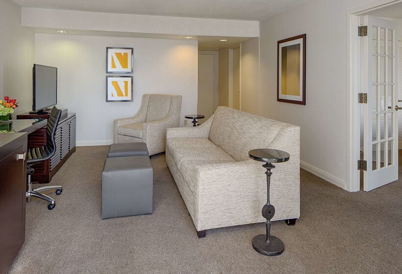 Doubletree By Hilton Hotel Houston   Greenway Plaza