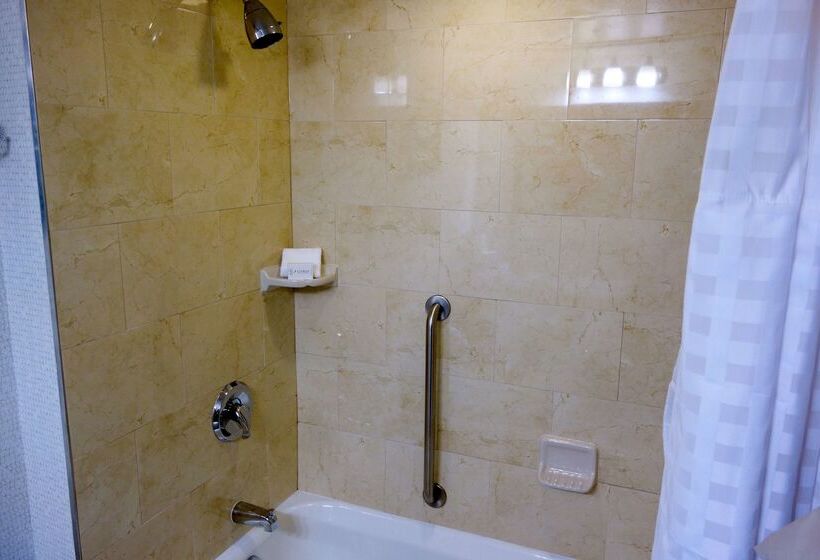 Doubletree By Hilton Hotel Leominster