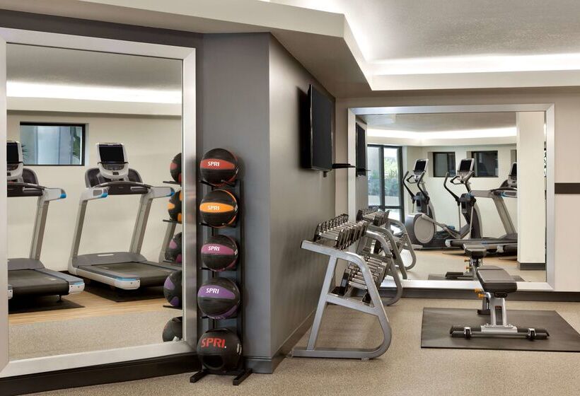 ホテル Doubletree By Hilton Minneapolis Park Place