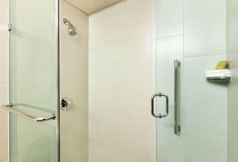 ホテル Doubletree By Hilton Minneapolis Park Place