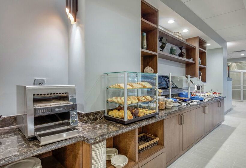 酒店 Doubletree By Hilton Birmingham Perimeter Park