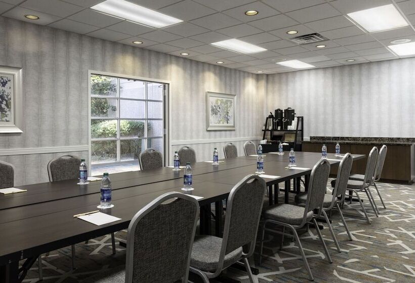 酒店 Doubletree By Hilton Birmingham Perimeter Park