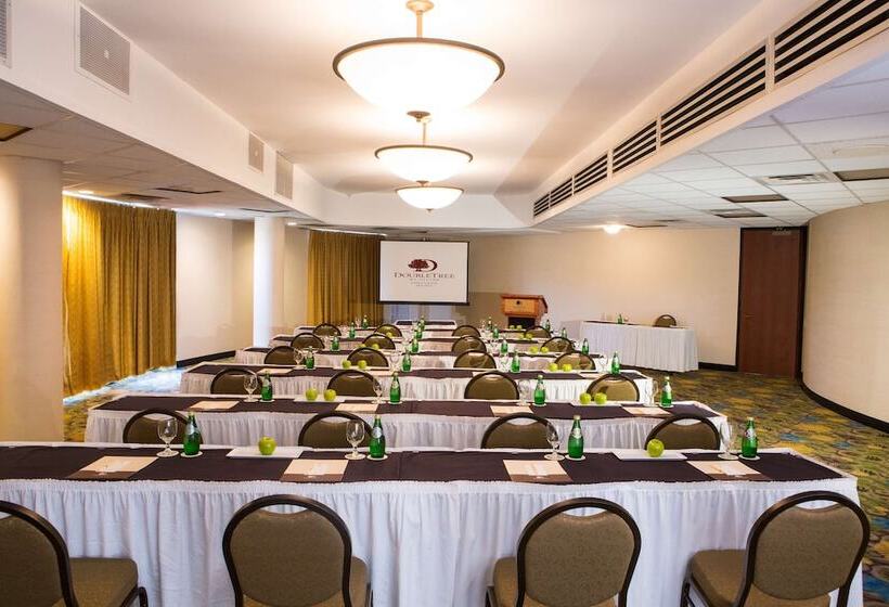 Doubletree By Hilton Hotel Portland