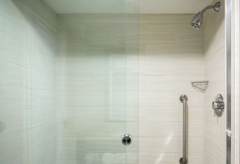 Doubletree By Hilton Hotel Portland