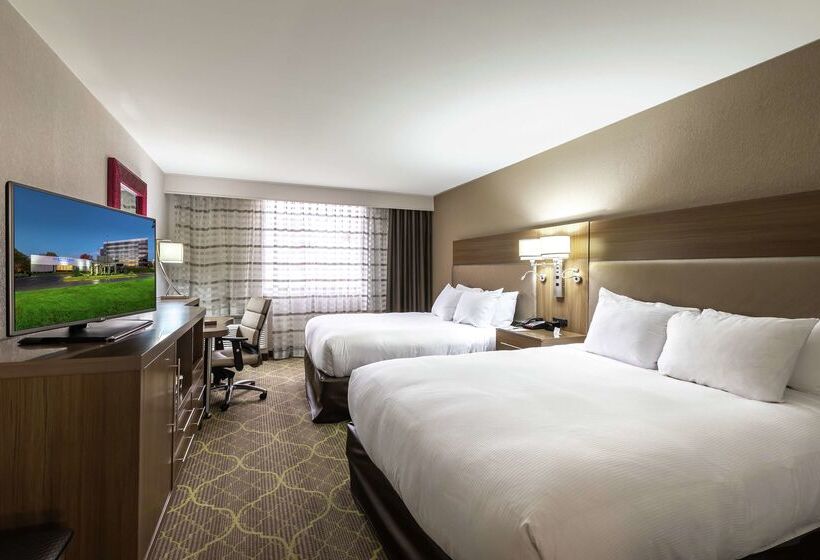 فندق Doubletree By Hilton Winston Salem University