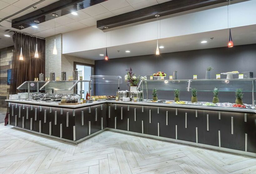 호텔 Doubletree By Hilton Winston Salem University