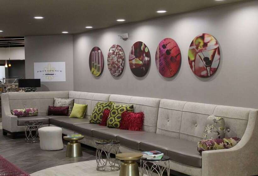 호텔 Doubletree By Hilton Winston Salem University