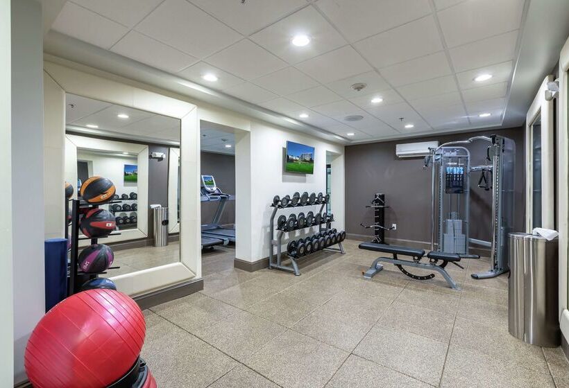 호텔 Doubletree By Hilton Winston Salem University