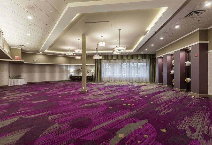 호텔 Doubletree By Hilton Winston Salem University