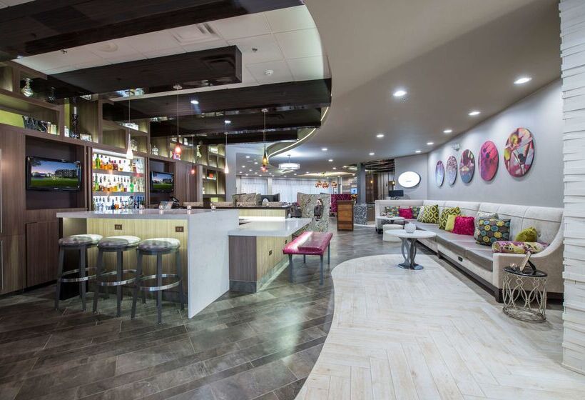 호텔 Doubletree By Hilton Winston Salem University