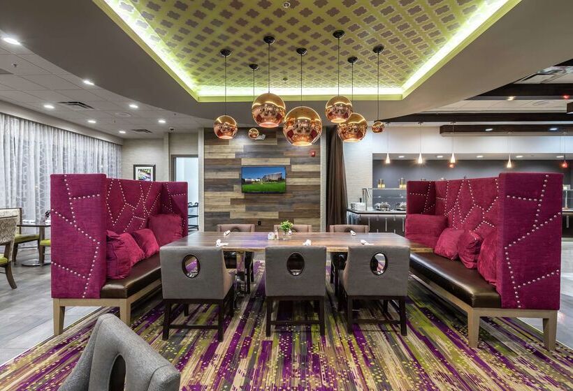 호텔 Doubletree By Hilton Winston Salem University