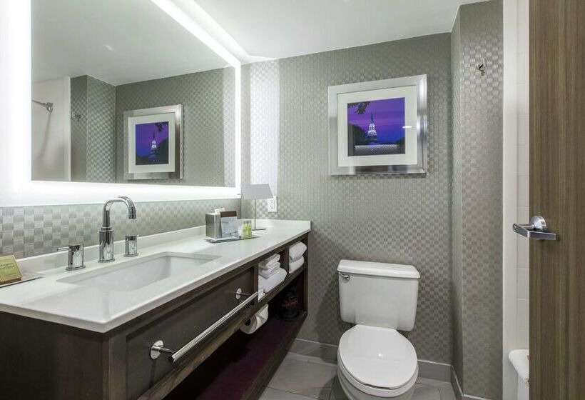 호텔 Doubletree By Hilton Winston Salem University