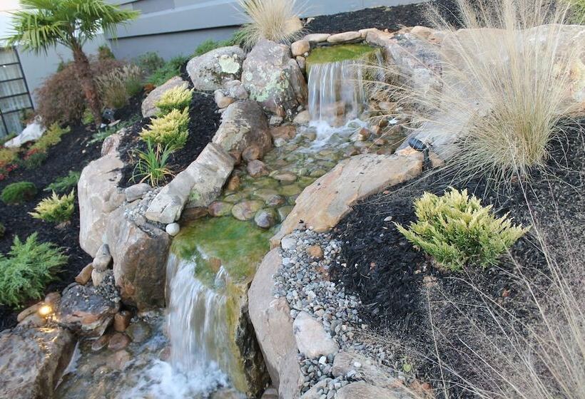 호텔 Doubletree By Hilton Winston Salem University